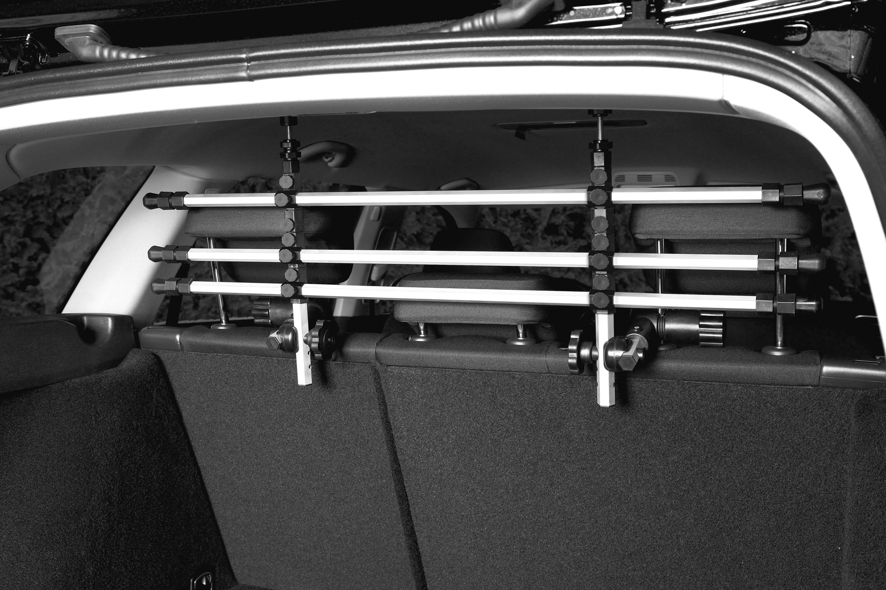Auto-Schutzgitter, silber/schwarz Auto-Schutzgitter, silber/schwarz