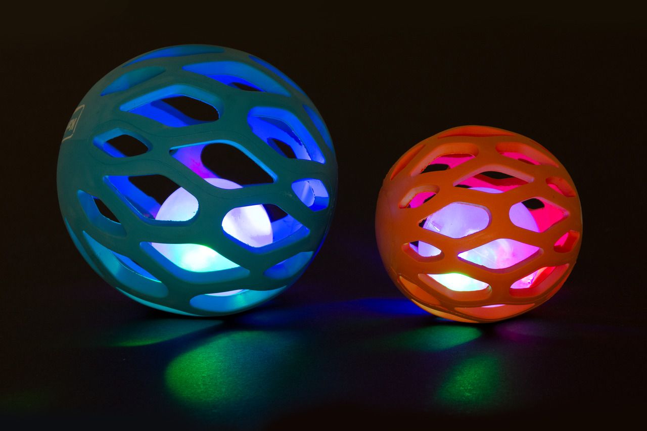 Gitterball mit TPR LED Leuchtkugel